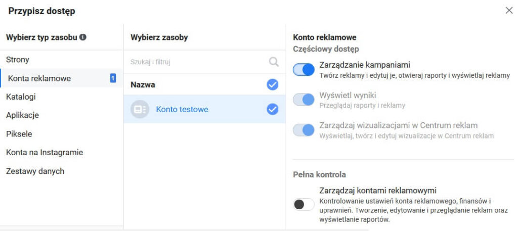W Menedżerze reklam w każdym z typów zasobów zaznaczono niebieskie suwaki przy Częściowym dostępie.